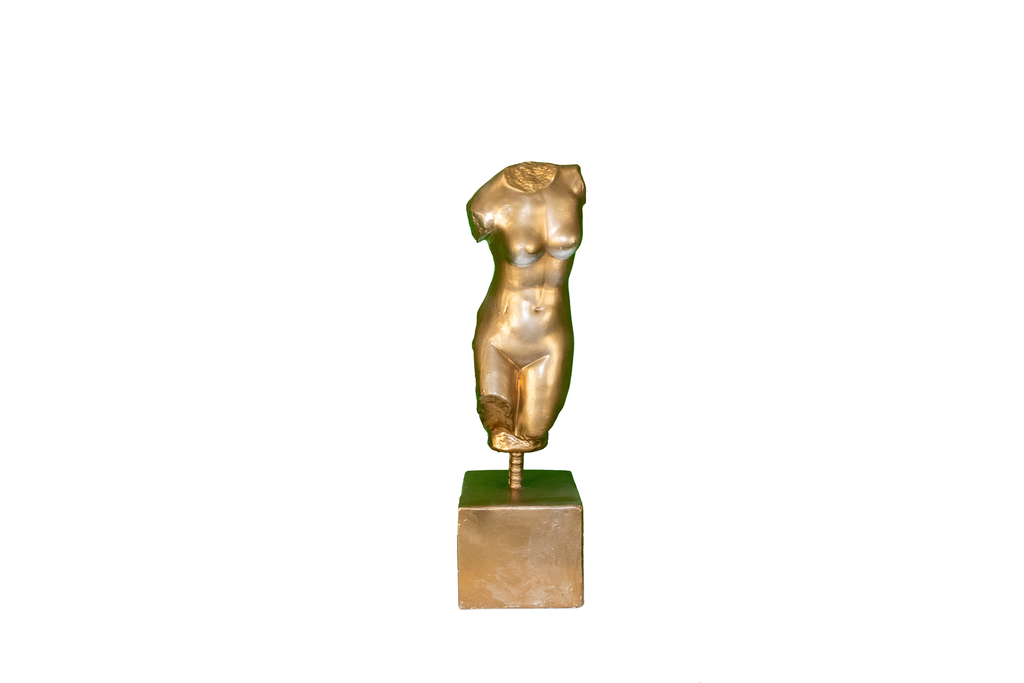Gebrokkeld Gouden vrouwenbeeld
