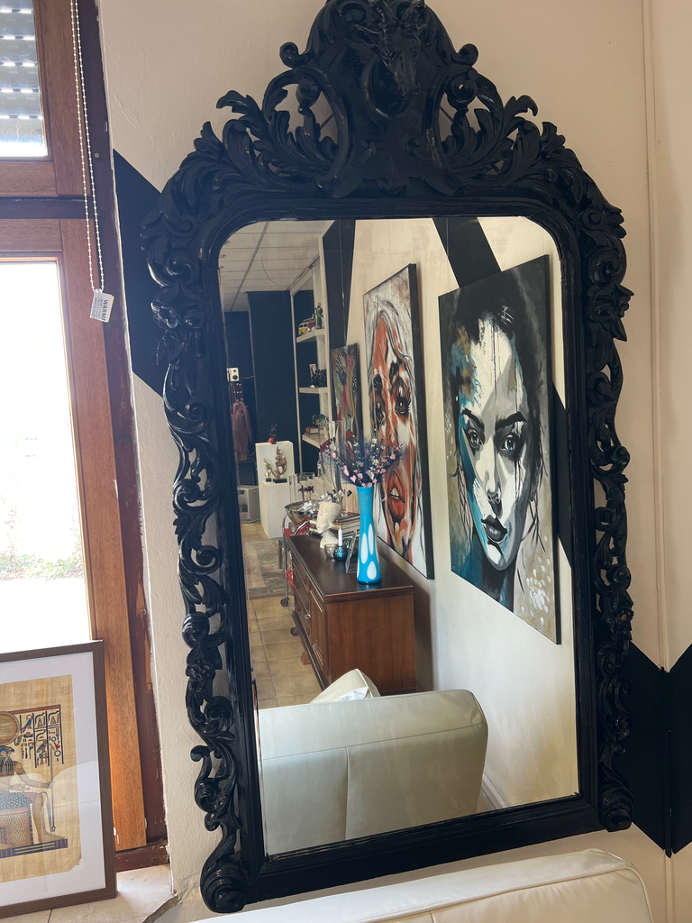 Zwarte Houten Spiegel met Hert – Statement Piece