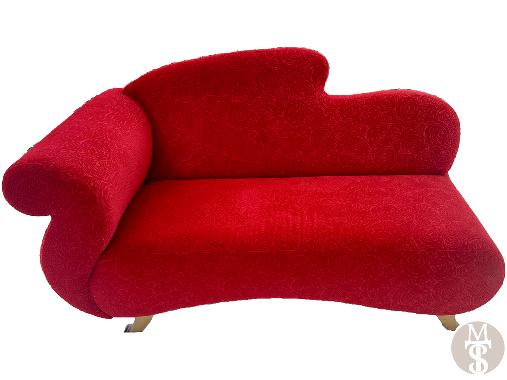 Rode Lounge bank met rozenpatroon